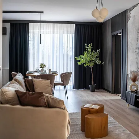 Park Vista Apartment *